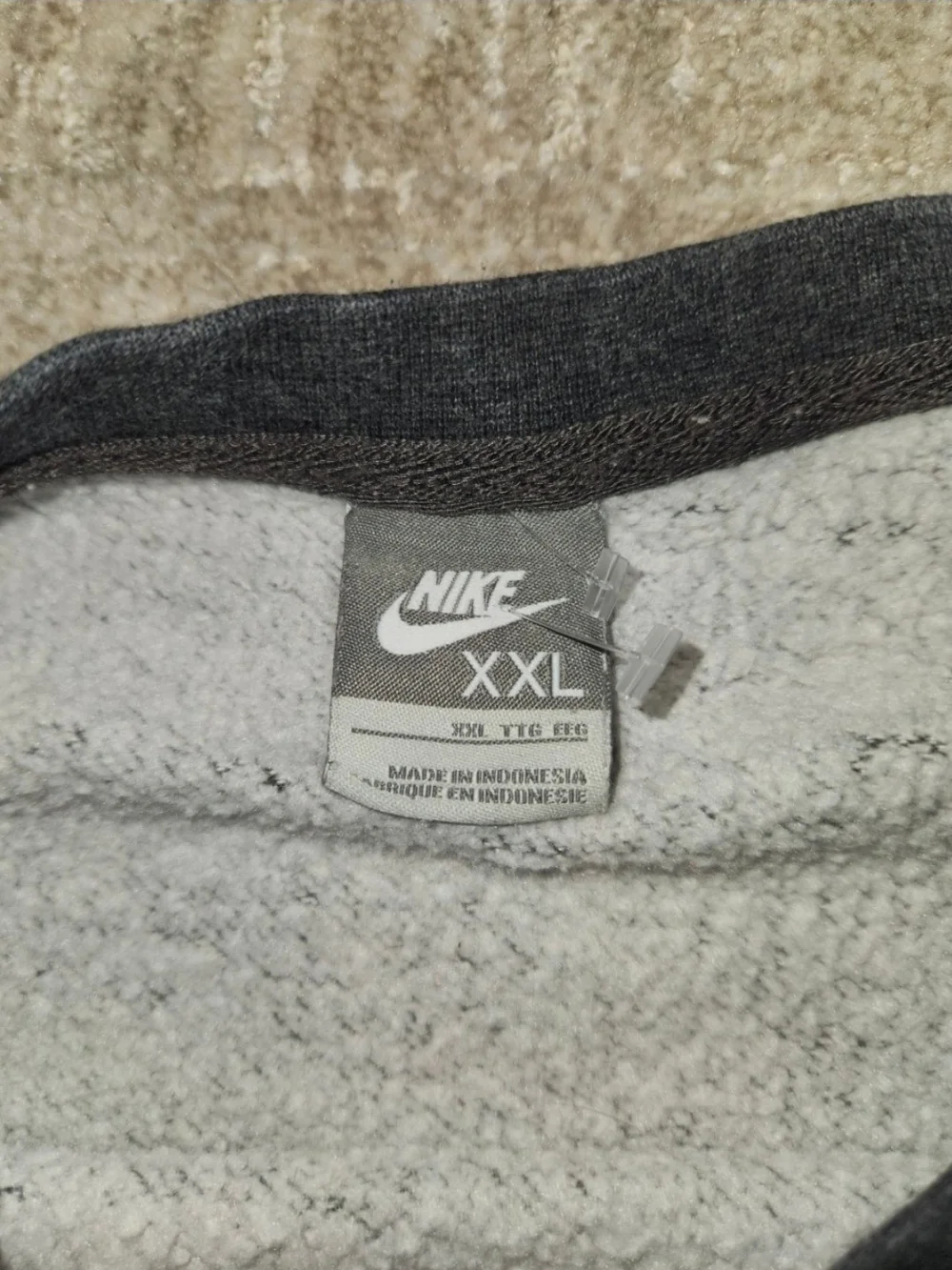 Nike Men's Charcoal Gray Crewneck Sweatshirt